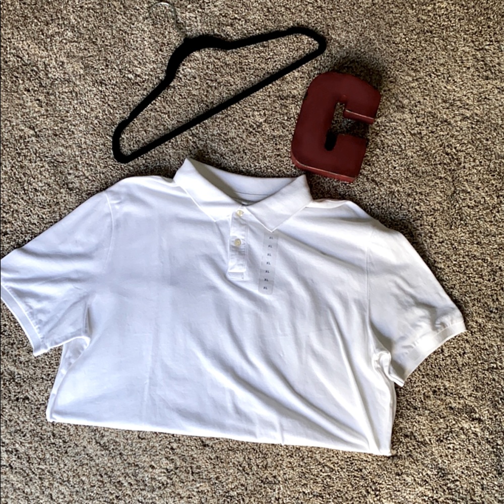 GAP men’s short sleeved polo style shirt